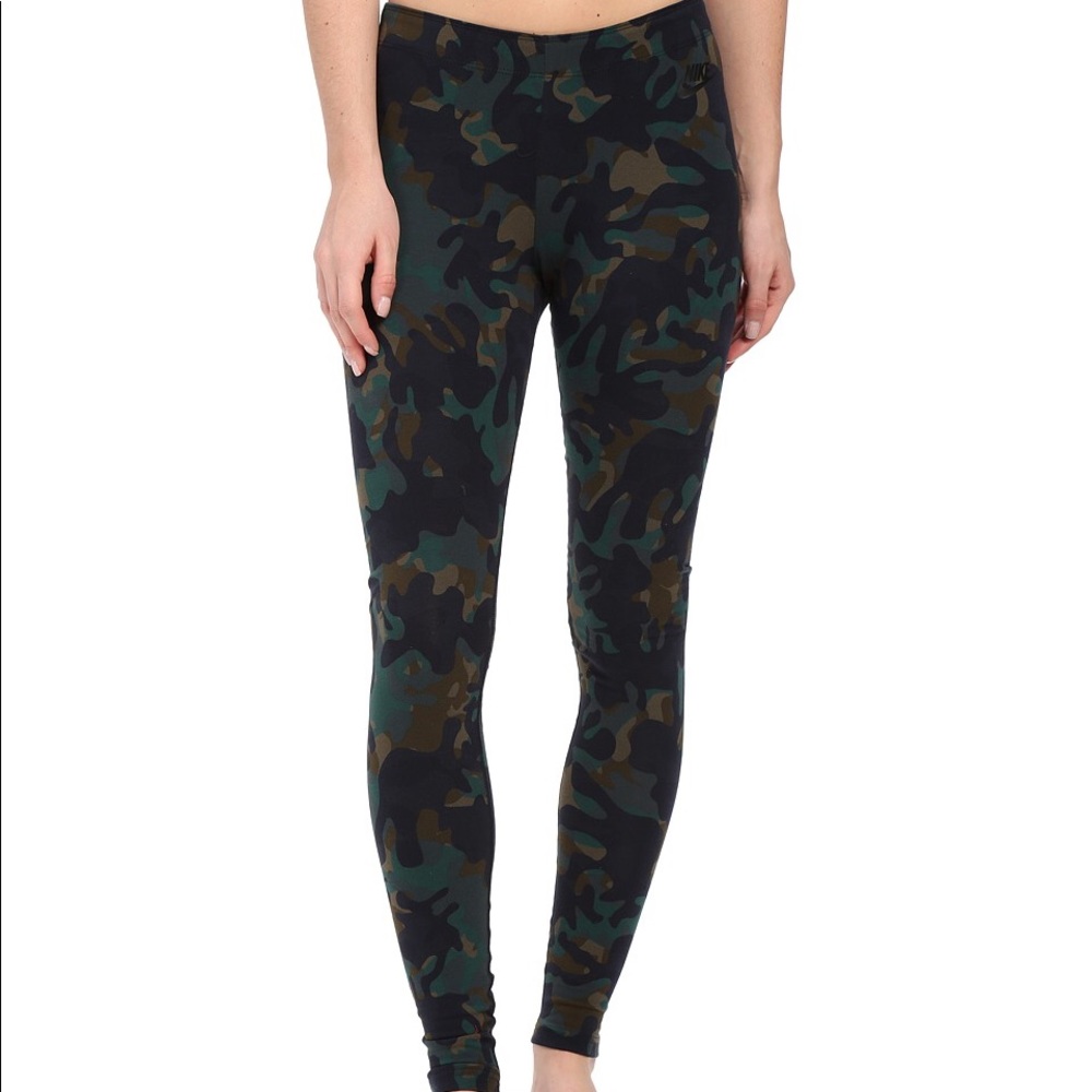 Camo Nike leggings
